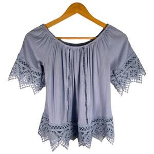 Boho off-shoulder blouse w/ crochet lace trim – S blue